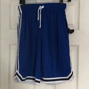 Reversible basketball shorts